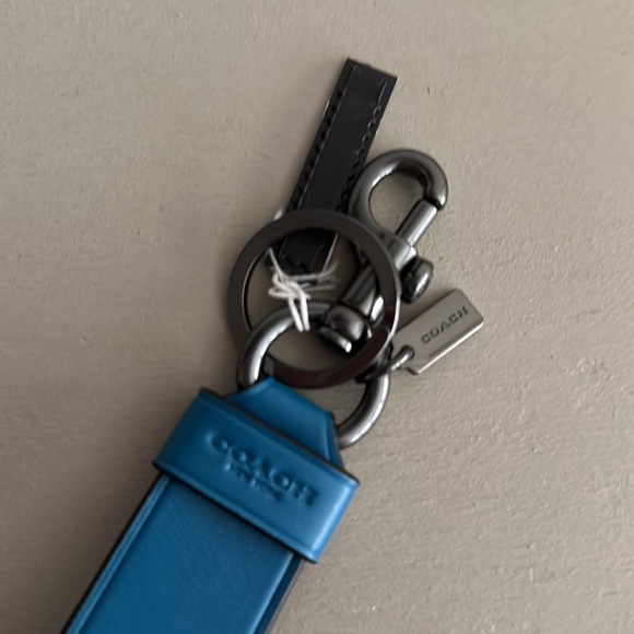 COACH Keychain Strap - Picture 3 of 4